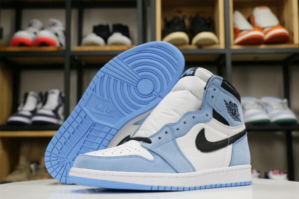 Jordan 1 Retro High White University Blue Black