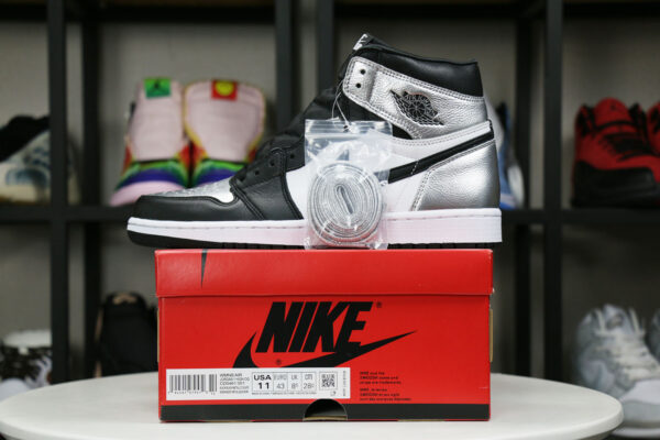 Jordan 1 Retro High Silver Toe