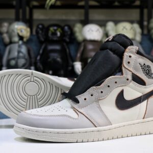 Nike SB x Air Jordan 1 Retro High OG “Light Bone”