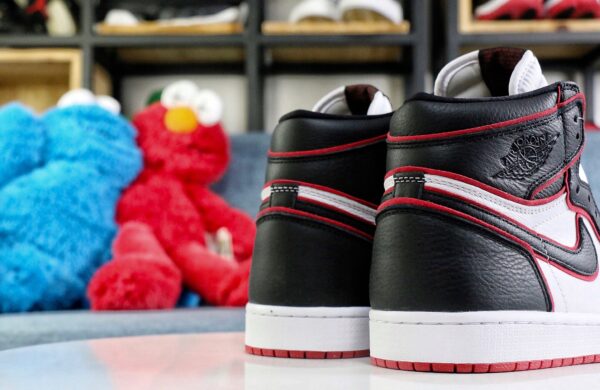 Air Jordan 1 OG AJ1 Black/Red - Image 5