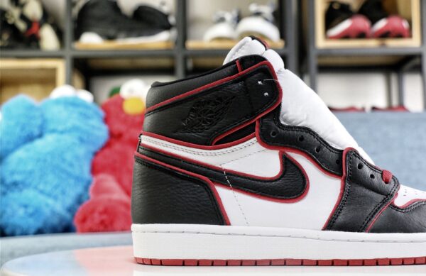 Air Jordan 1 OG AJ1 Black/Red - Image 4