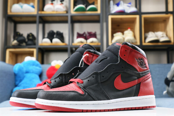 Air Jordan 1 OG "Banned/Bred" 2011