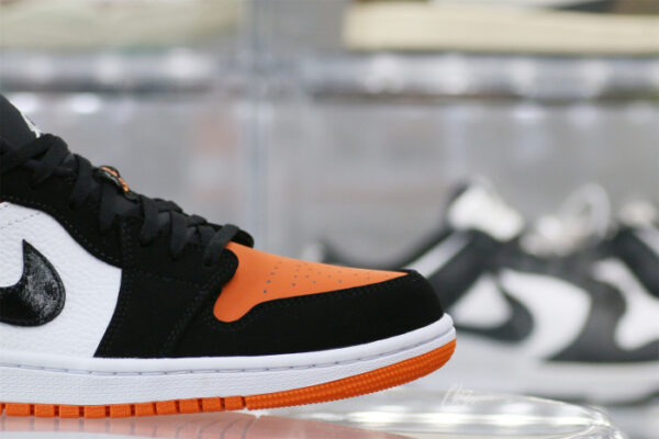 Air Jordan 1 Low Shattered Backboard 2019 - Image 3