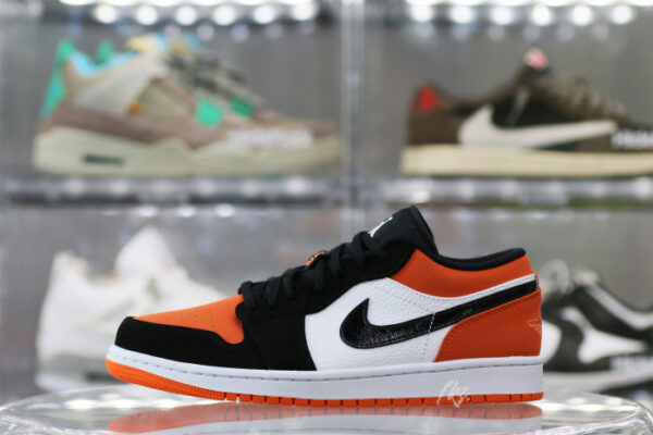 Air Jordan 1 Low Shattered Backboard 2019 - Image 9
